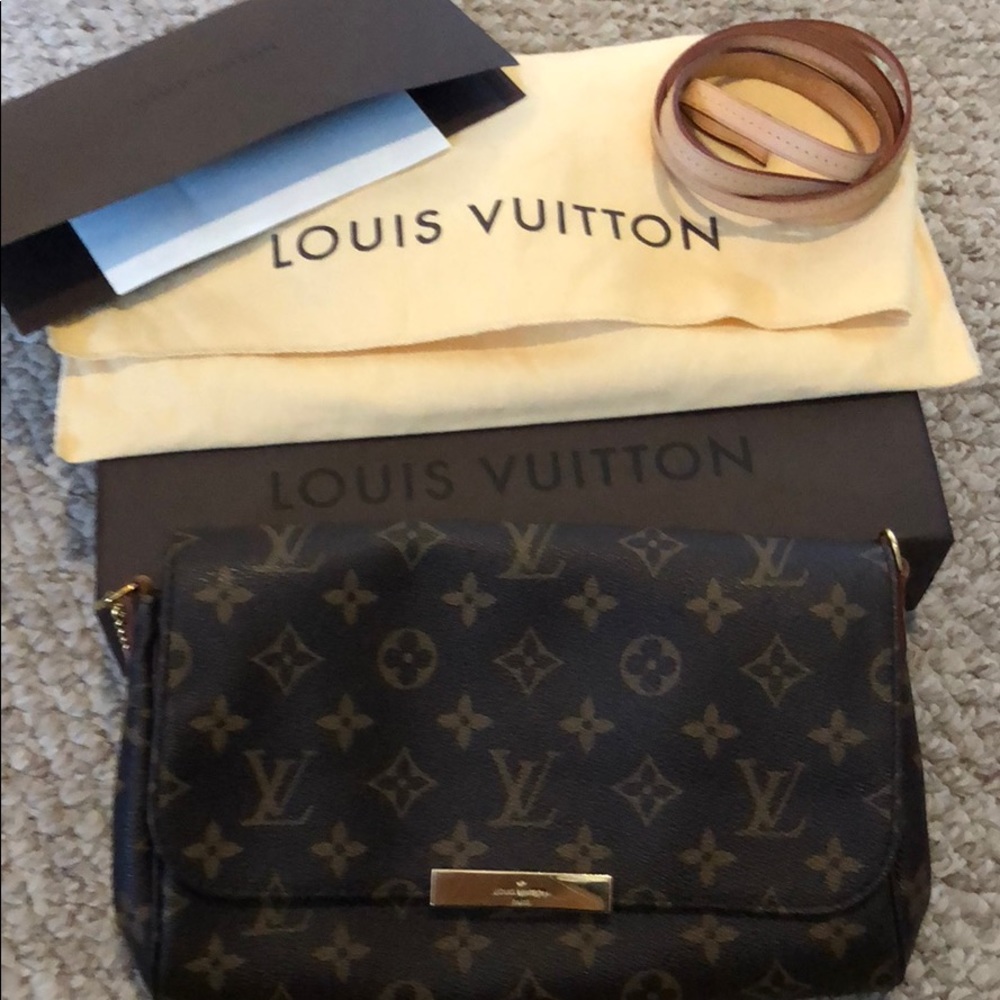 EUC Louis Vuitton Favorite MM